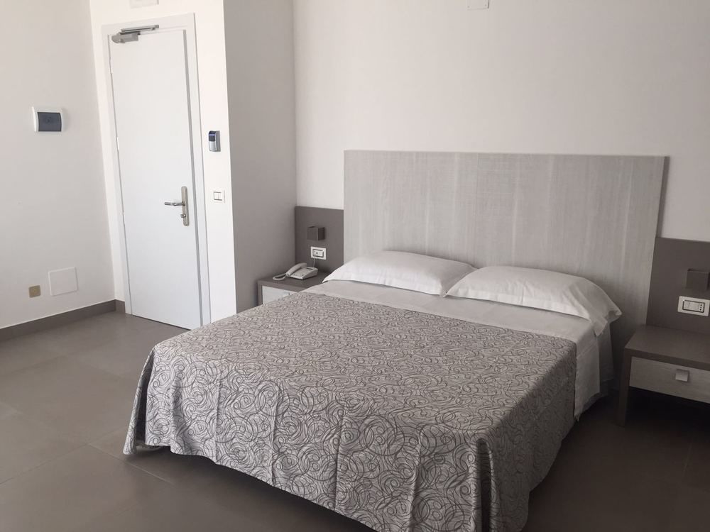 ואסטו Hotel Caravel מראה חיצוני תמונה