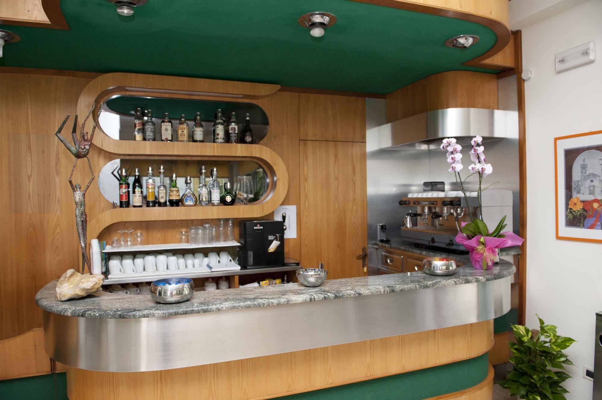 ואסטו Hotel Caravel מראה חיצוני תמונה